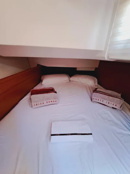 Sun Odyssey 449 - Boatscribe.com