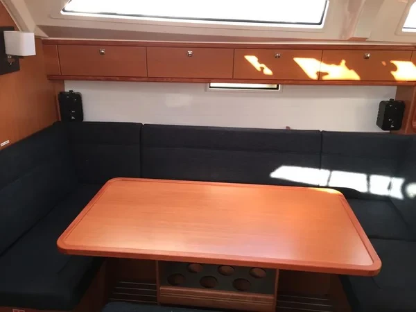 Bavaria 41 Cruiser - Boatscribe.com