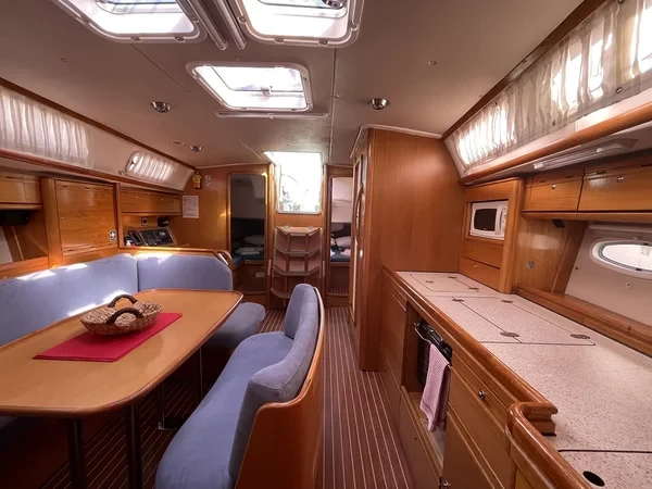 Bavaria 40 Cruiser - Boatscribe.com