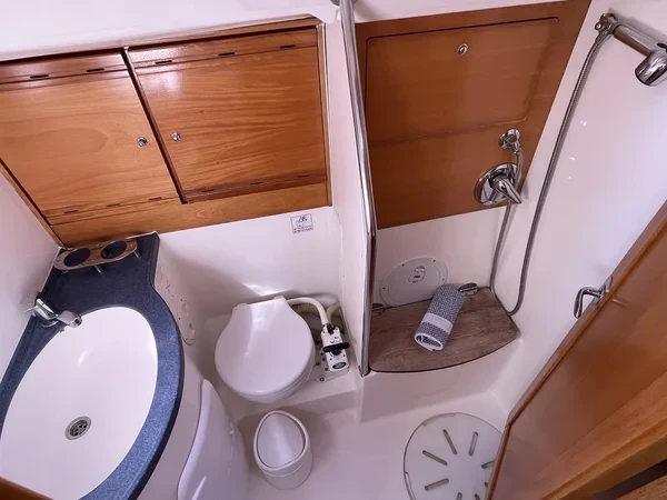 Bavaria 40 Cruiser - Boatscribe.com