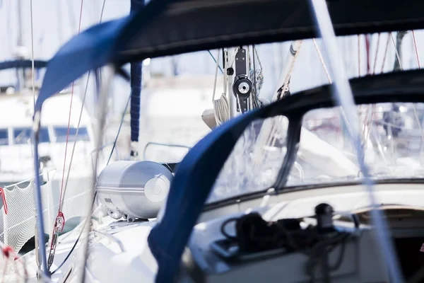 Bavaria 43 Cruiser - Boatscribe.com