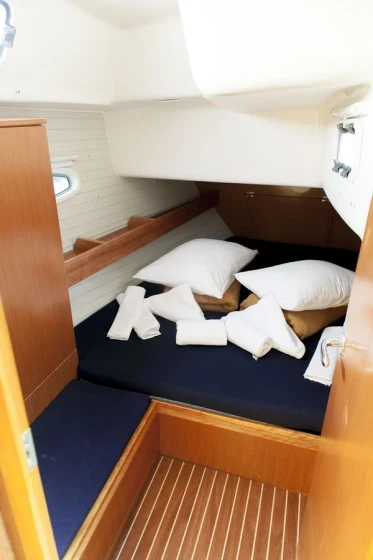 Bavaria 43 Cruiser - Boatscribe.com