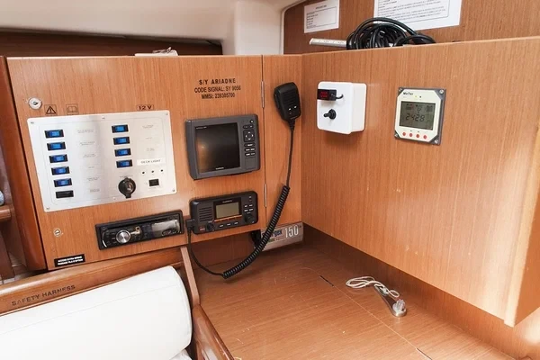 Oceanis 343 - Boatscribe.com
