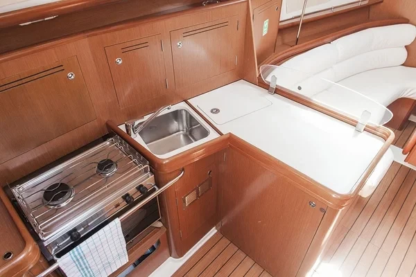 Oceanis 343 - Boatscribe.com