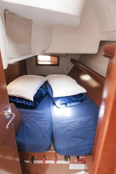 Oceanis 343 - Boatscribe.com