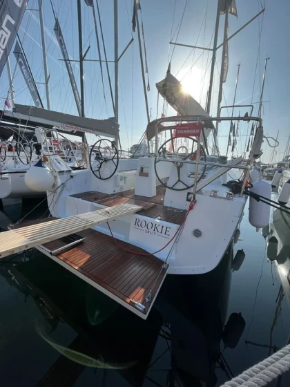 Oceanis 34.1 - Boatscribe.com
