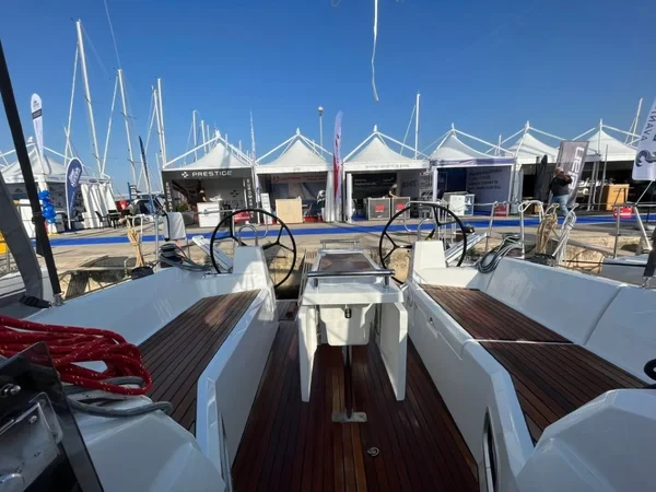 Oceanis 34.1 - Boatscribe.com