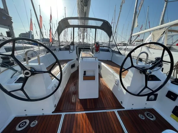 Oceanis 34.1 - Boatscribe.com