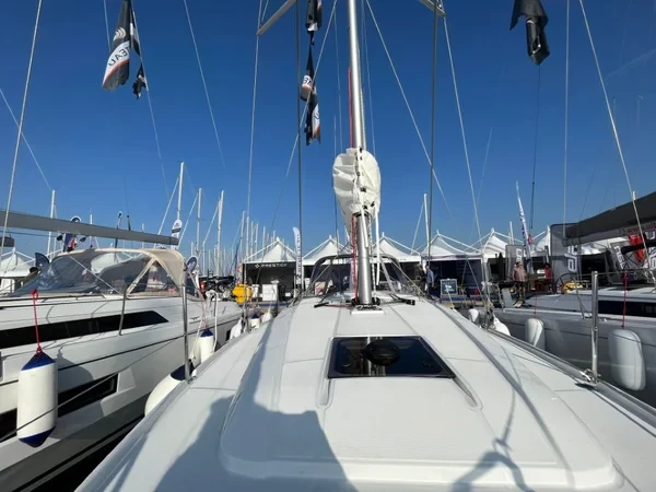 Oceanis 34.1 - Boatscribe.com