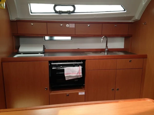 Bavaria 41 Cruiser - Boatscribe.com