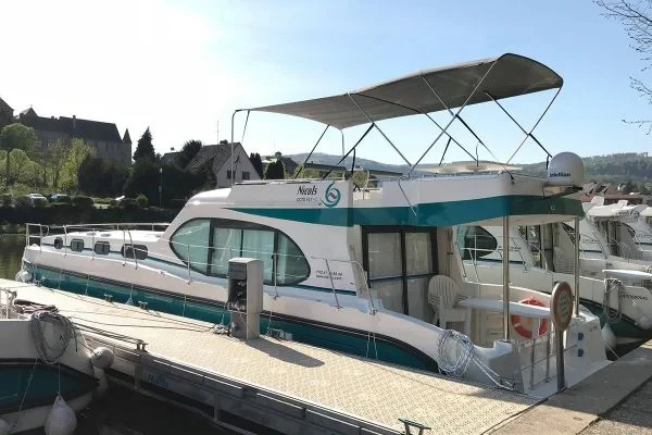 Houseboat - Boatscribe.com