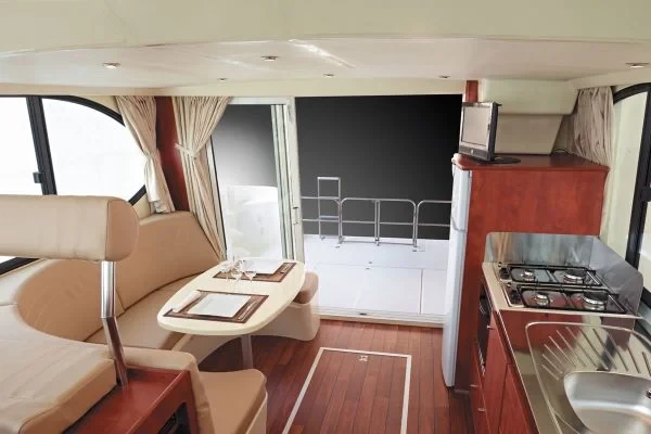 Houseboat - Boatscribe.com