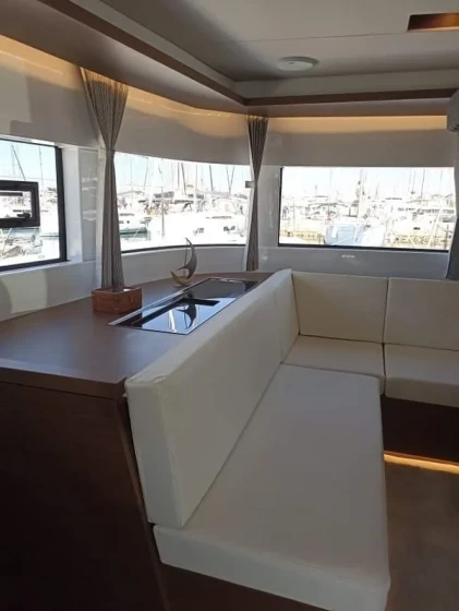 Lagoon 50 - Boatscribe.com