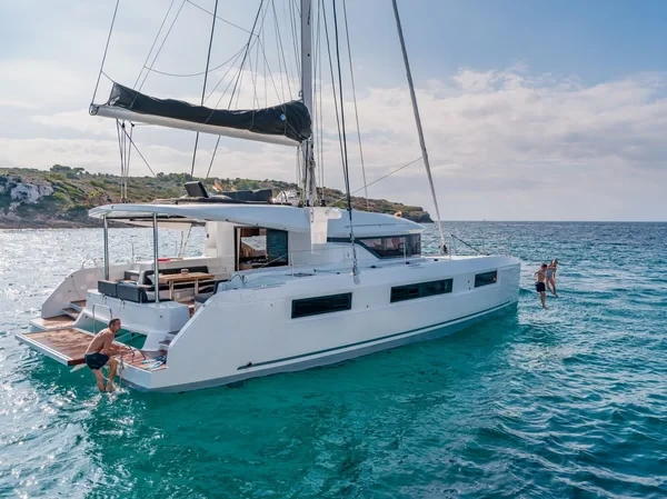 Lagoon 50 - Boatscribe.com