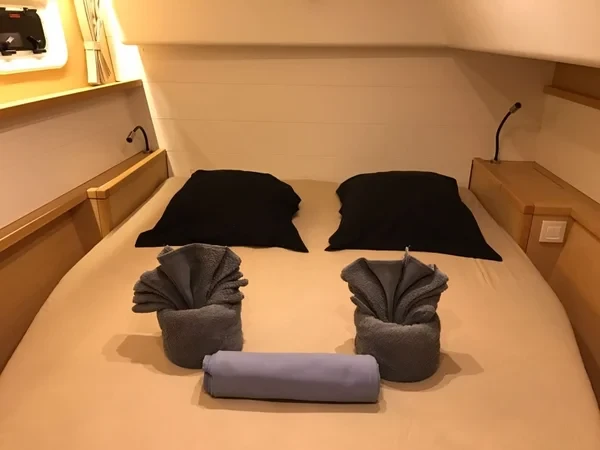 Lagoon 450 S - Boatscribe.com