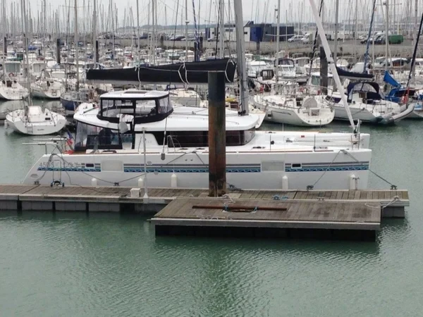Lagoon 450 S - Boatscribe.com