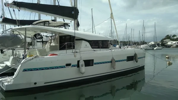 Lagoon 42 - Boatscribe.com