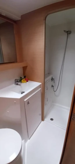 Lagoon 42 - Boatscribe.com
