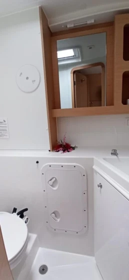 Lagoon 42 - Boatscribe.com