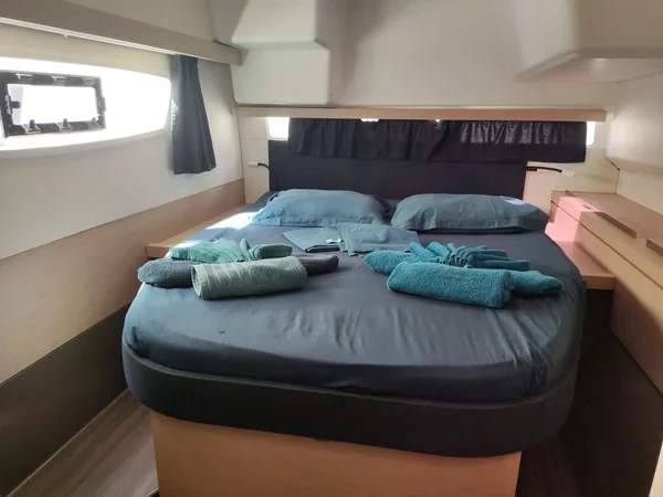 Lucia 40 - Boatscribe.com