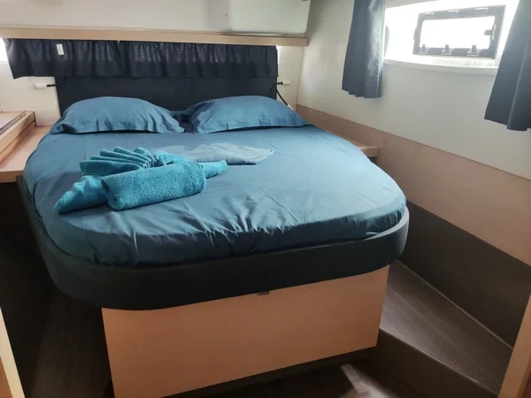 Lucia 40 - Boatscribe.com