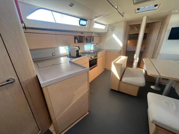 Oceanis 46.1 - Boatscribe.com