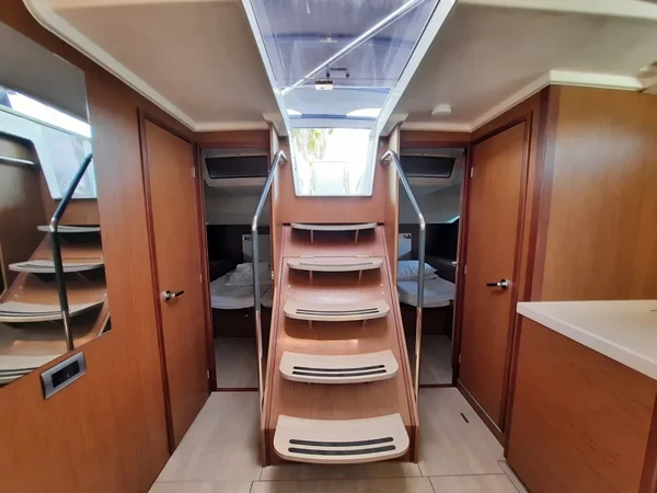 Oceanis 51.1 - Boatscribe.com