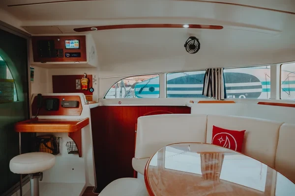 Lagoon 380 - Boatscribe.com
