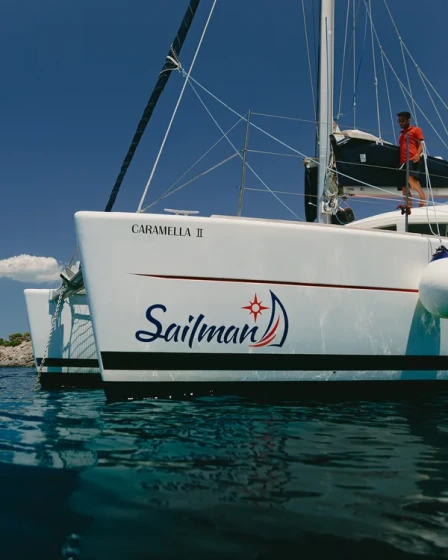 Lagoon 380 - Boatscribe.com