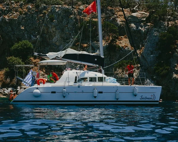 Lagoon 380 - Boatscribe.com