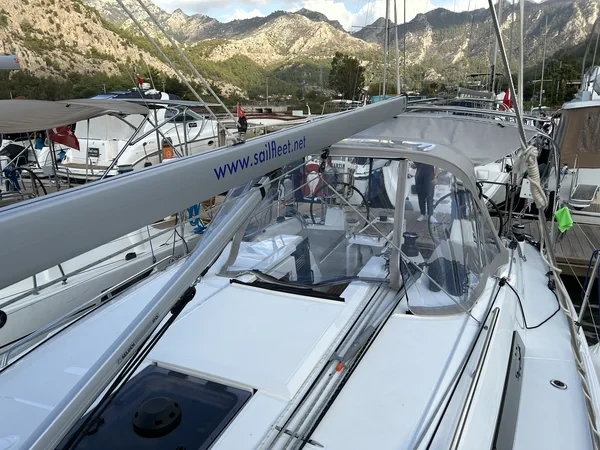 Oceanis 34.1 - Boatscribe.com