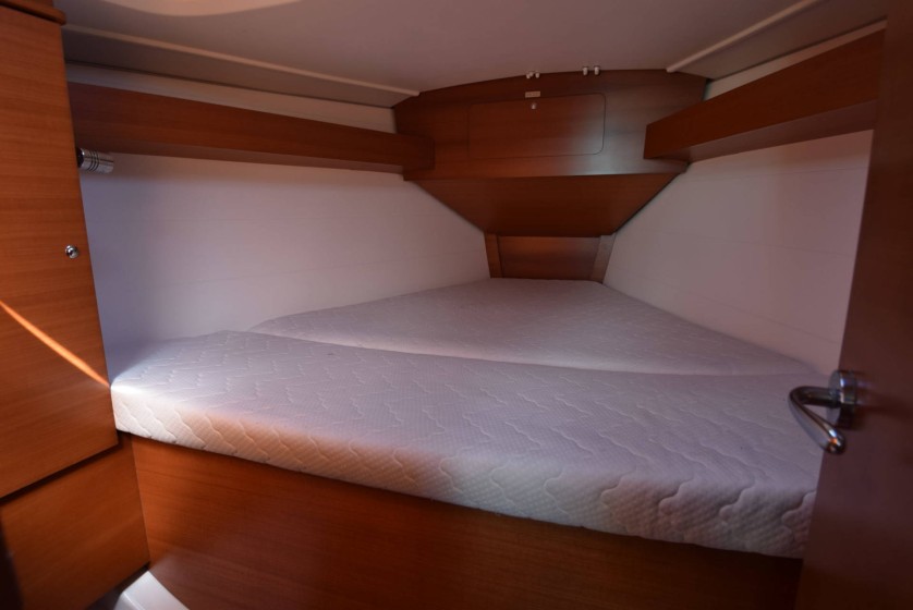Dufour 335 GL - Boatscribe.com