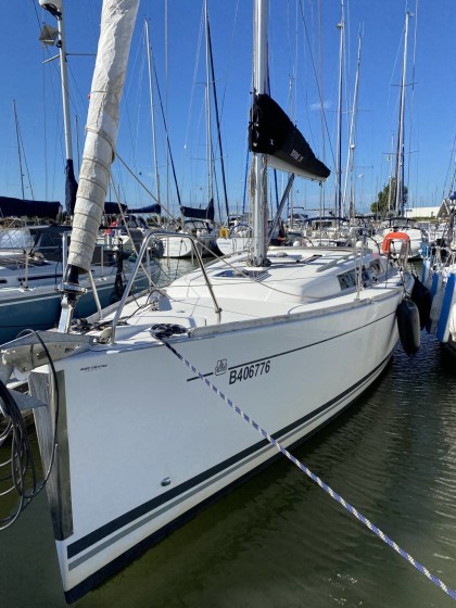 Dufour 335 GL - Boatscribe.com