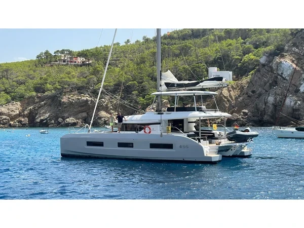 Lagoon 55 - Boatscribe.com