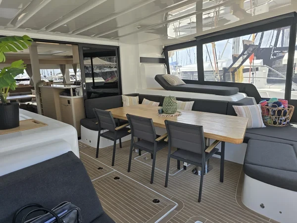 Lagoon 55 - Boatscribe.com