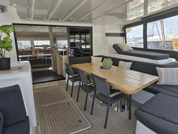 Lagoon 55 - Boatscribe.com