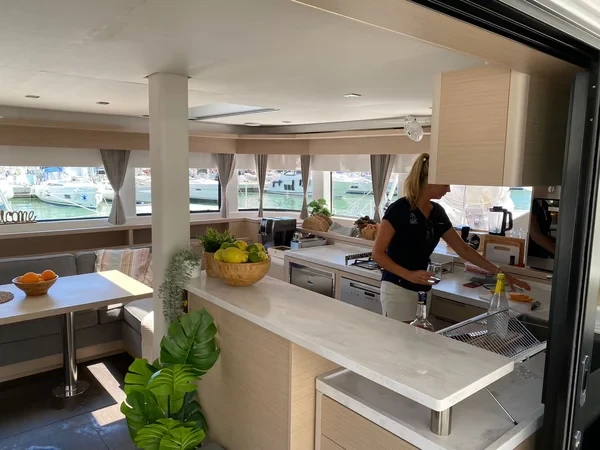 Lagoon 55 - Boatscribe.com