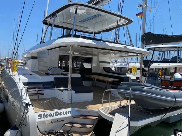 Lagoon 55 - Boatscribe.com
