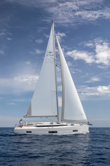 Bavaria C45 - Boatscribe.com