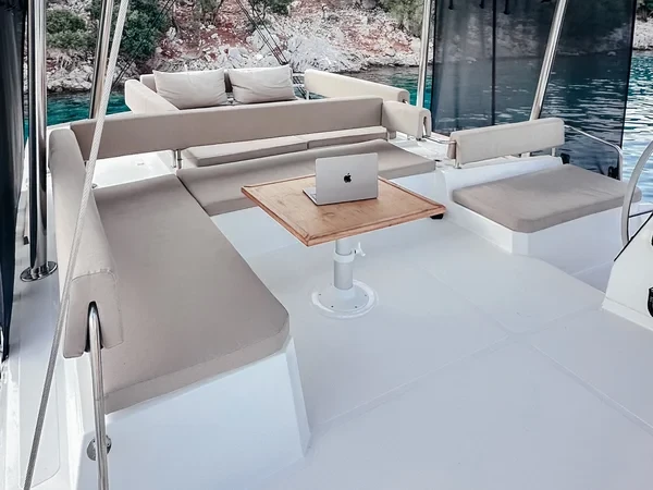 Bali 4.6 - Boatscribe.com