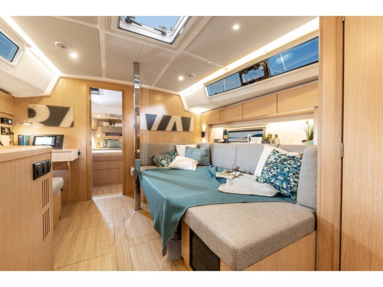 Bavaria C42 - Boatscribe.com