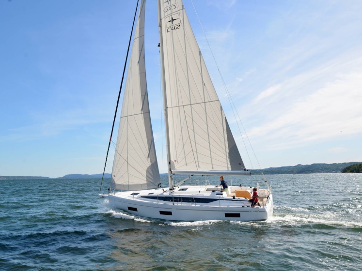Bavaria C42 - Boatscribe.com
