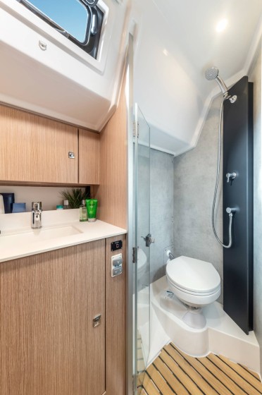 Bavaria C42 - Boatscribe.com