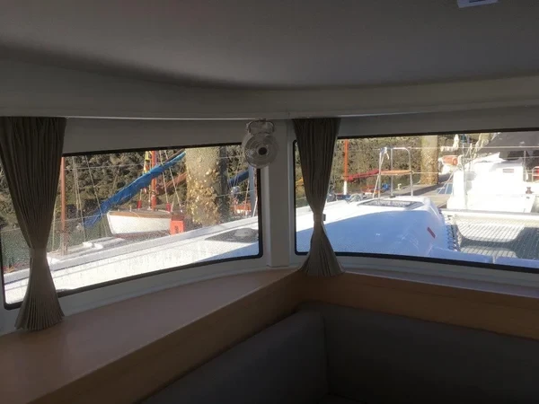 Lagoon 42 - Boatscribe.com