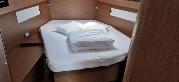 Oceanis 40.1 - Boatscribe.com