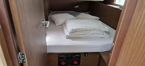 Oceanis 40.1 - Boatscribe.com