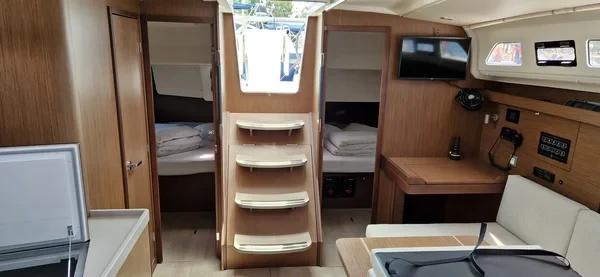 Oceanis 40.1 - Boatscribe.com