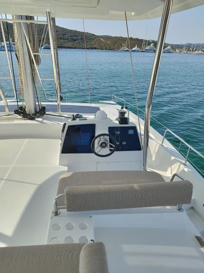 Bali 4.8 - Boatscribe.com