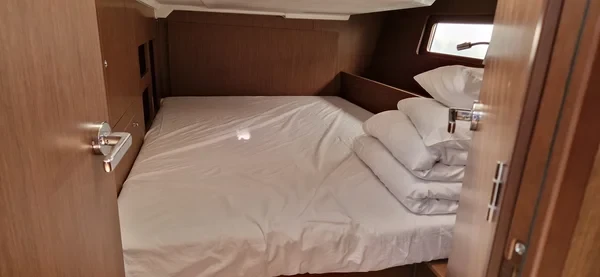 Oceanis 46.1 - Boatscribe.com