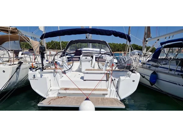 Oceanis 46.1 - Boatscribe.com